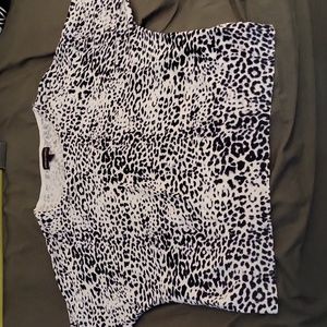 Dana Buchman leopard light short sleeve sweater xl